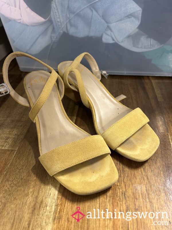 Old Yellow Sandal Heels With Toe Prints