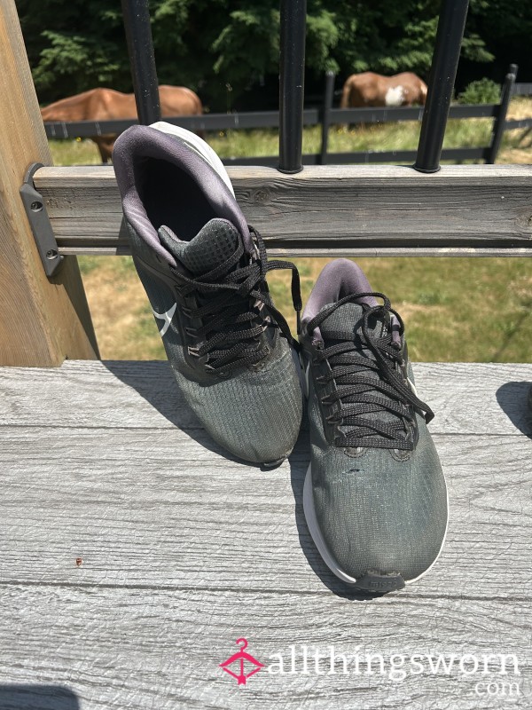 Once Black Nursing Shoe