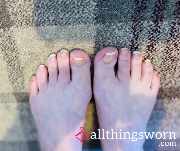 One Minute Toe Wiggles