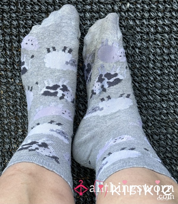 One Week Worn Sealed And Ready To Ship Cotton Animal Print Socks
