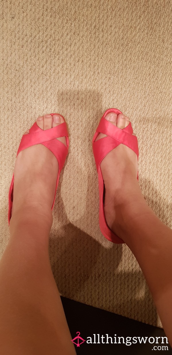 Open Toe Summer Flats Satin Peach Size 6
