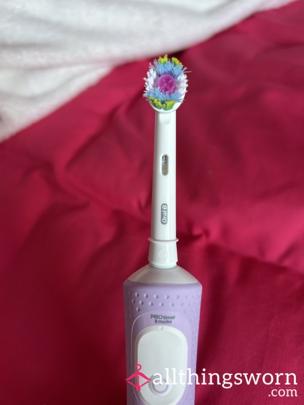 Or*l B Very Used Toothbrush Head - Still Using Until Brought