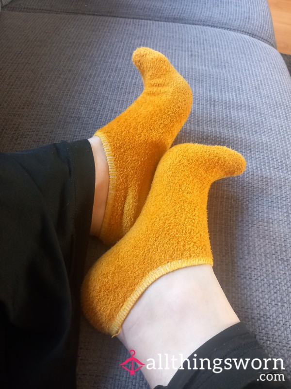 Orange Ankle Fuzzy Socks👣🧡