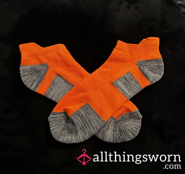 Orange Ankle Socks 🧡