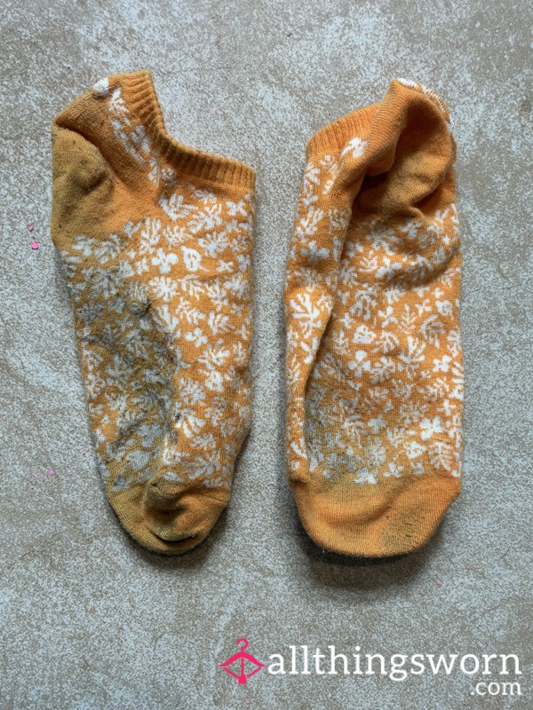 Orange Ankle Socks W/ Leaves