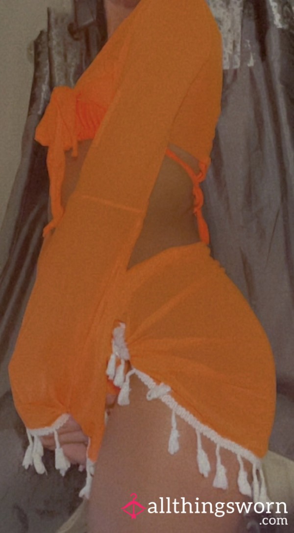 Orange Bikini Soaked In 🐱💦