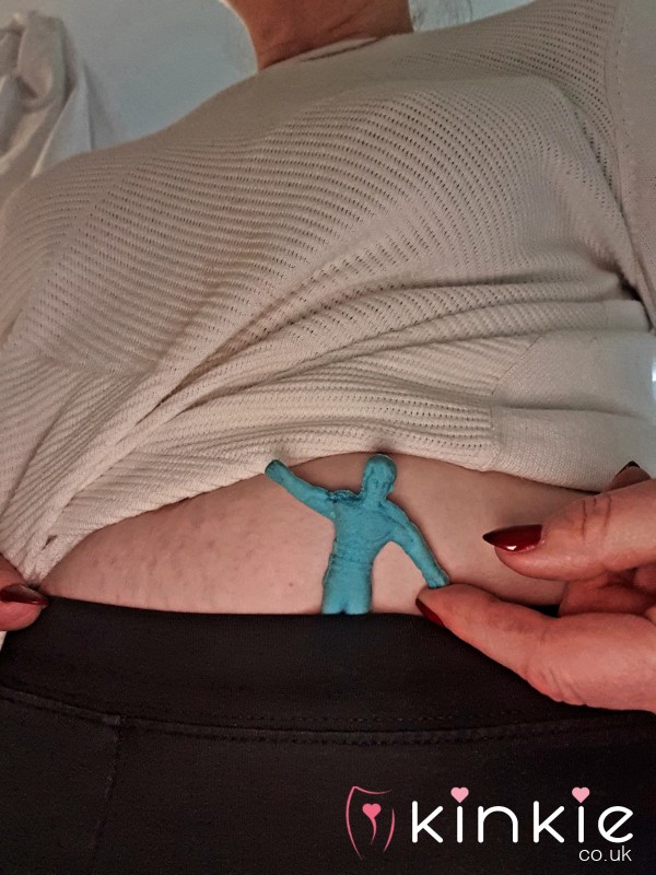 1x Custom Giantess Photo