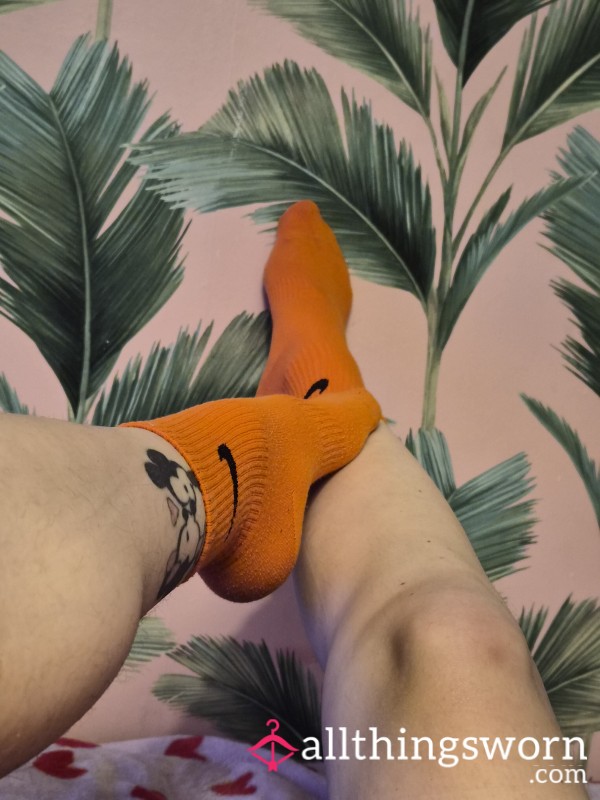 Orange Nike Crew Socks 🧦🧡