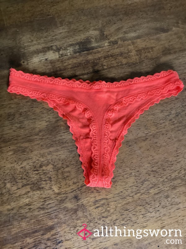 Orange VS Thong