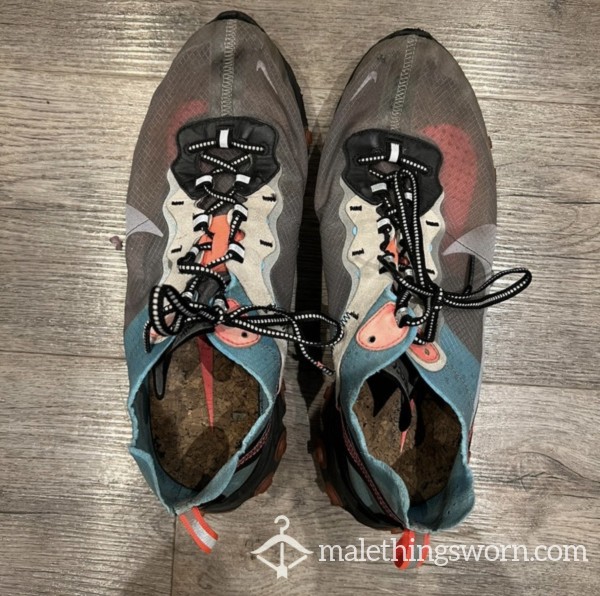 Original Nike Reacts