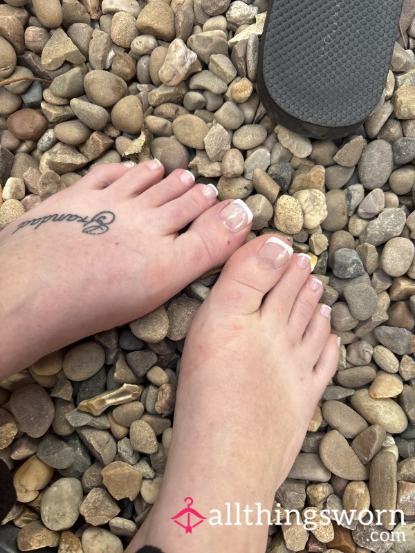 Outdoor Feet