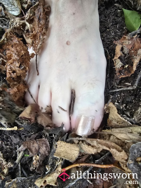 Outdoor Muddy Foot Video