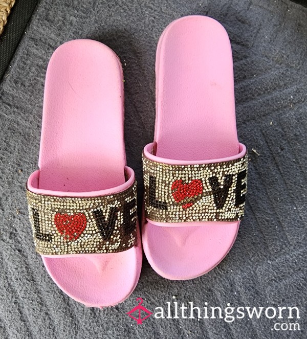 Outdoor Worn Pink Sandal Slides
