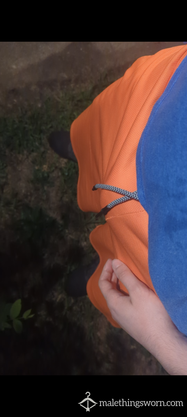 Outdoors Pis And Jerk