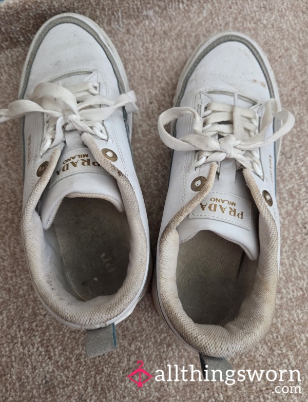 Overly Well Worn White With Green Trim Trainers