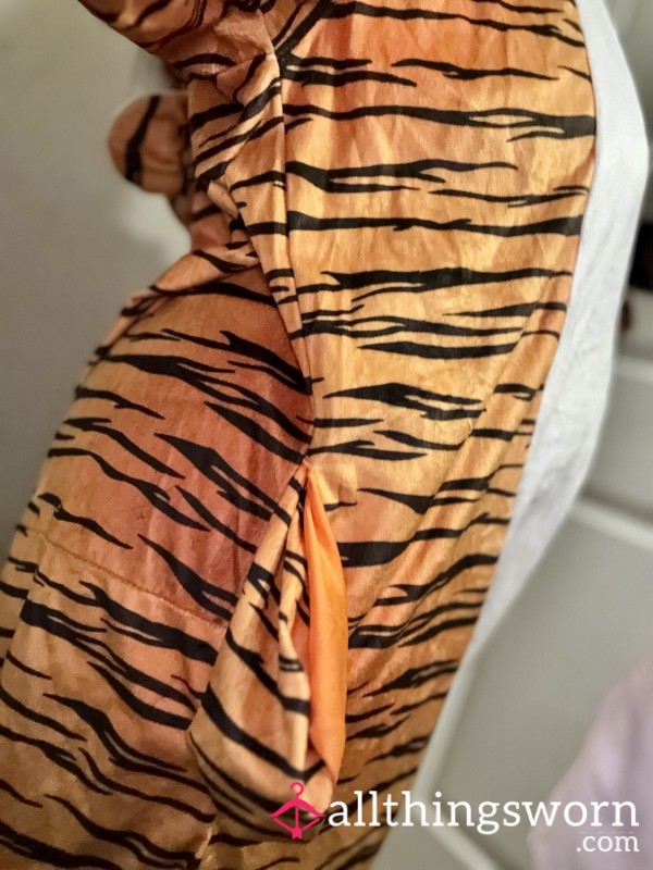Oversized Tiger Costume 🐯