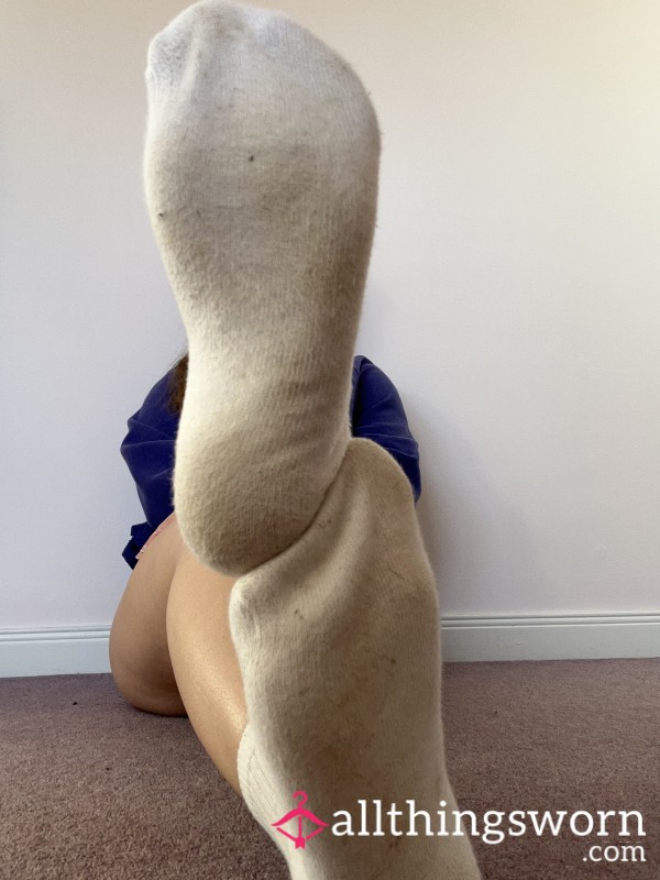 Oversized White Socks - 2 Day Wear