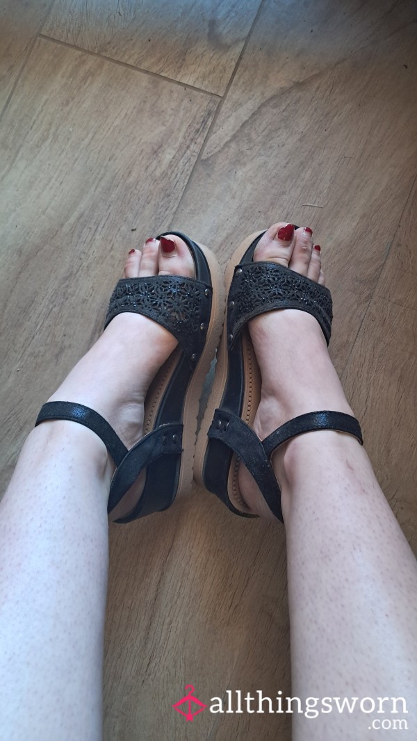 Overworn Black Sandals With Platform