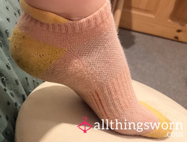 Padded Running Socks// These Will Be Dripping In My Foot Sweat By The Time You Get Them