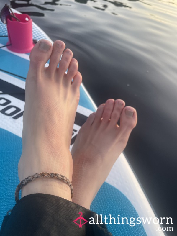 Paddle Boarding Feet 🏄‍♀️