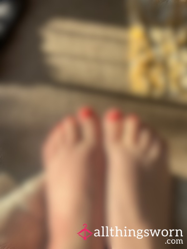 Painted Toes