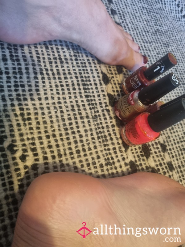 Painting My Toes 👅💦👣