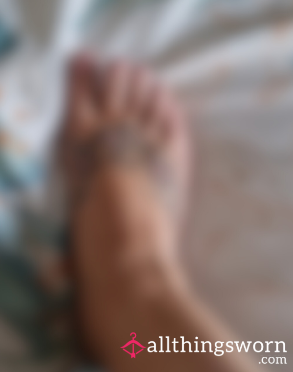 Painting Toenails Pink