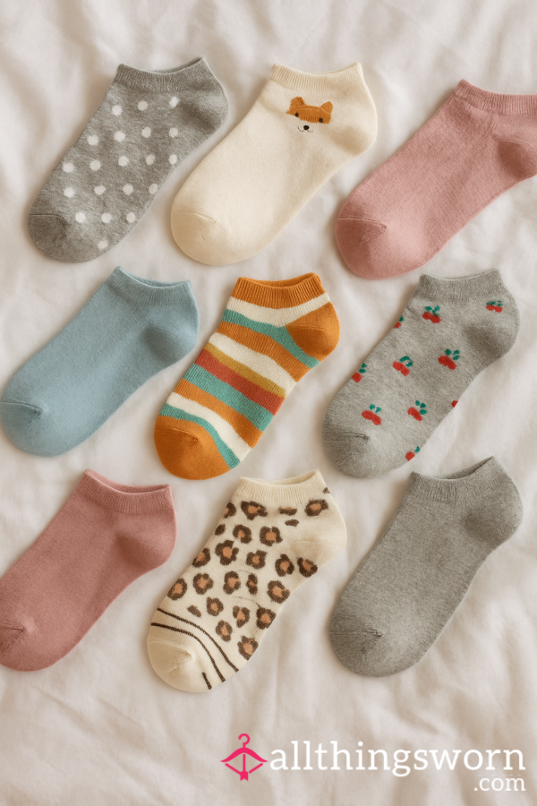Pair Of Mismatched Socks👣 Smelly/sweaty