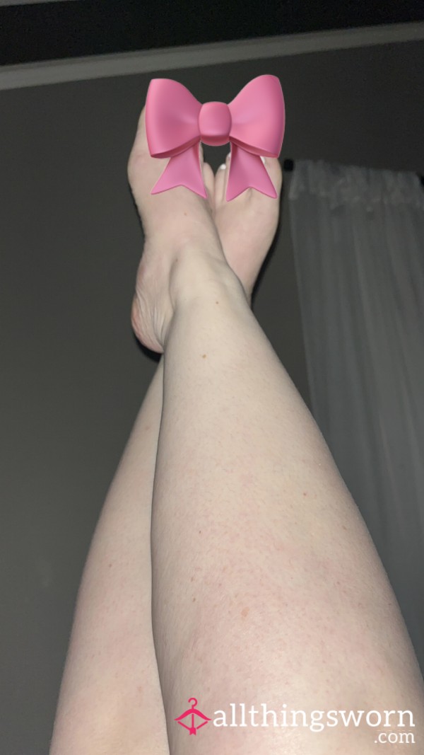 Pale Goth Chick Feet Pics