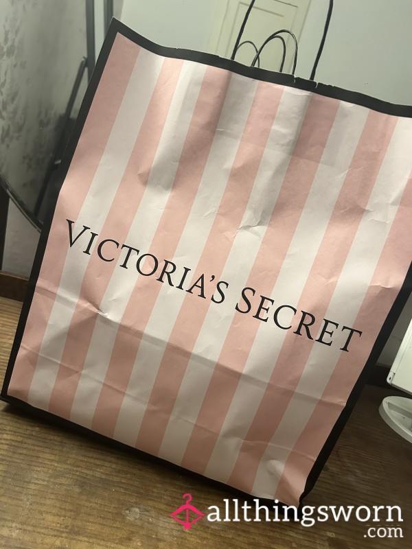 Pantie Shopping Spree🛍️💰