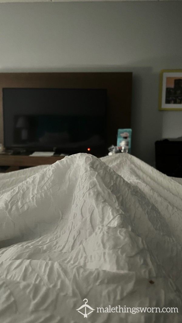 Partner Is 1000 Miles Away, So It's Video Masturbation Time.