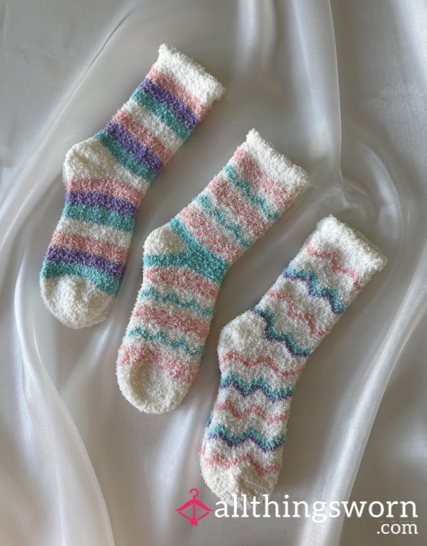 (ˊ•͈ ◡ •͈ˋ) Pastel Fluffy Socks ♡
