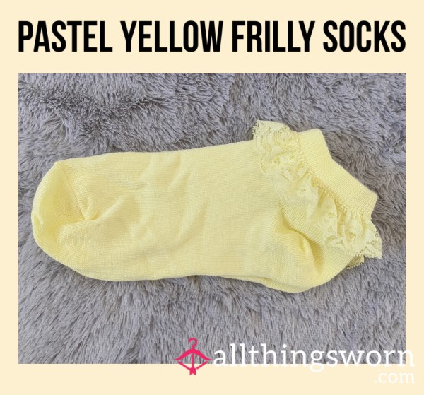 Pastel Yellow Frilly Socks💛