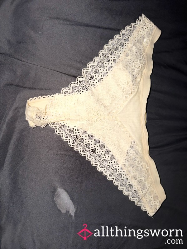 Pastel Yellow Lace Panties 💛