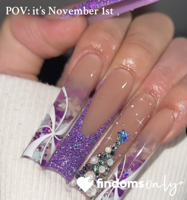 Pay For Mommies Nails