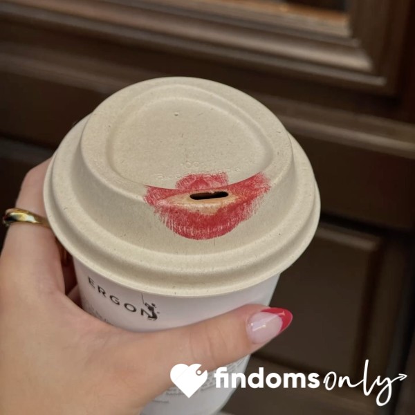 Pay For My Coffee (and Get A Coffee Lid Kiss💋)