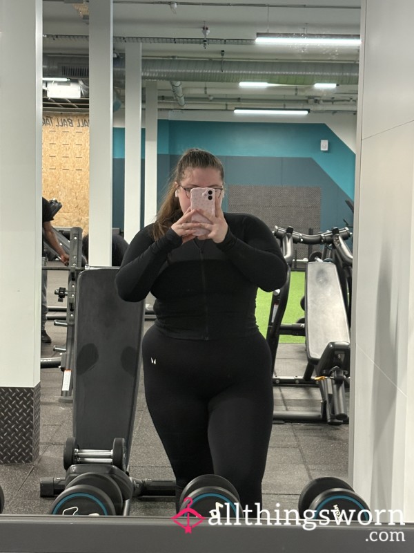 Get Gym Worn Panties And Socks😍