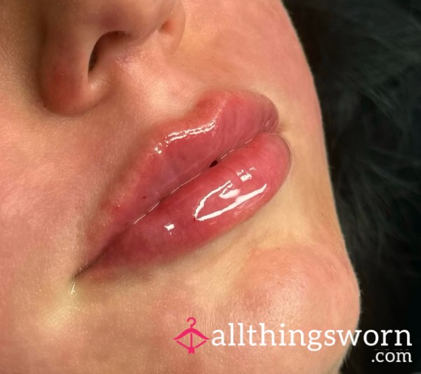 Pay For My Lips 💋 Treat Given 🎁