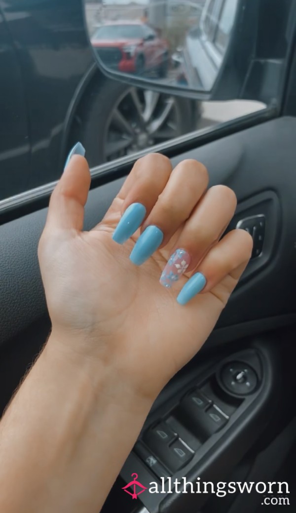 Pay For My Nails <3