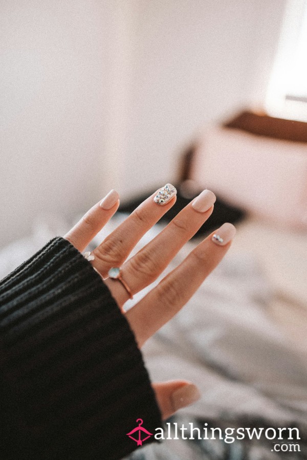 Pay For My Nails!