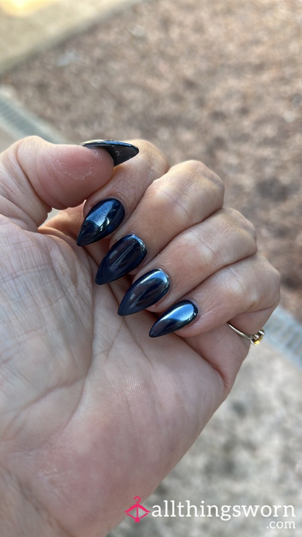 Pay For My Nails 💅