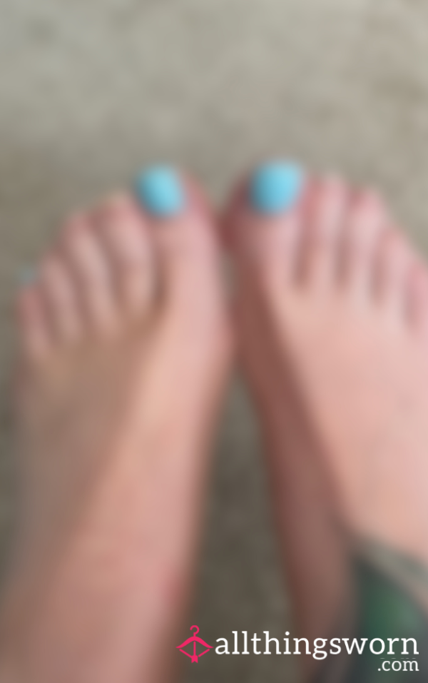 Pedicure Needed 😩