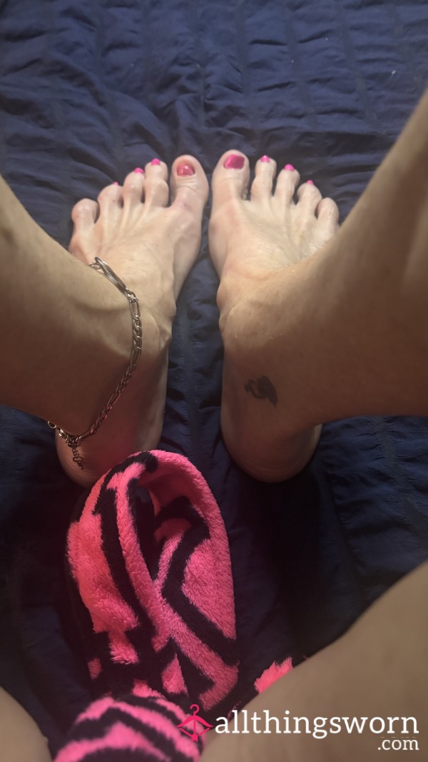 Pedicured Feet Pics!