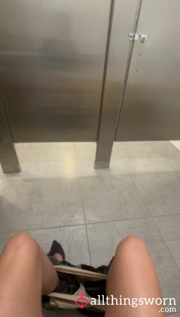 P**ing Public Restroom