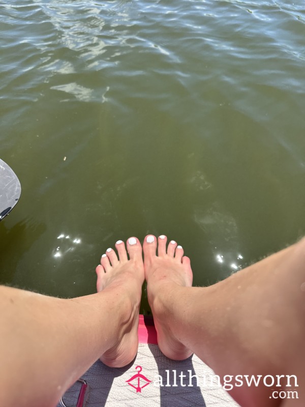 Petite Wet Lake Feet Painted White