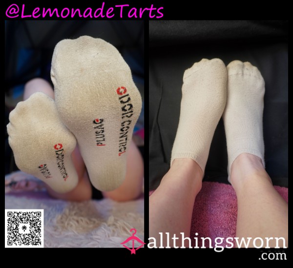 PETITE WHITE SOCKS (SOCKS LISTING #22)