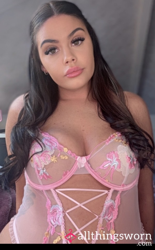 Photo Sets In Lingerie