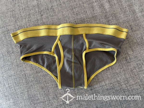 Photo Wearing H&M Used, Loose-Waistband, Worn-out Briefs From Listing For Sale