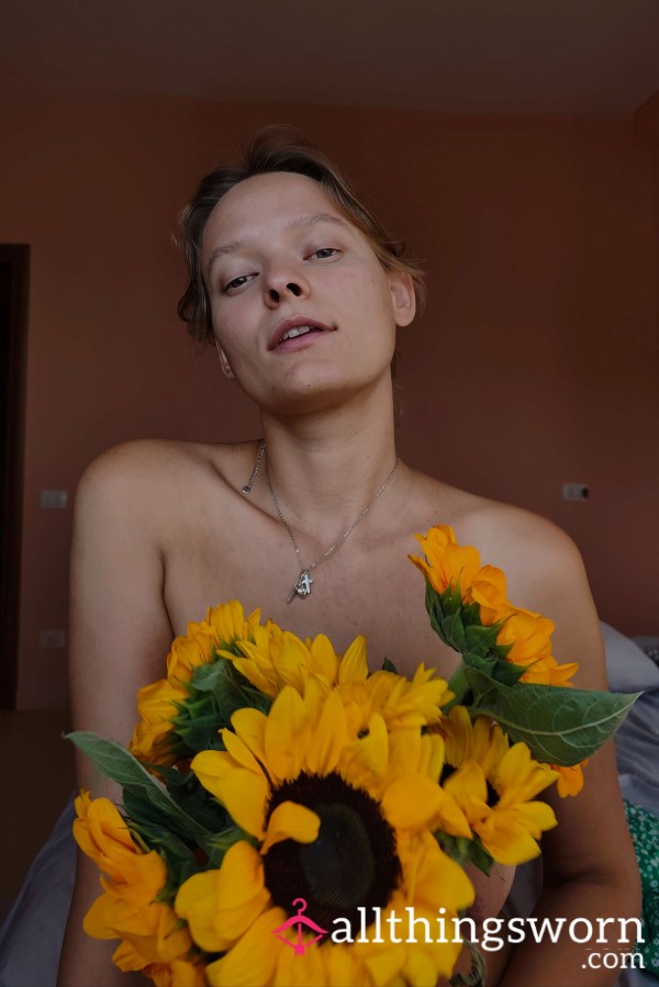 Photoset With Flowers