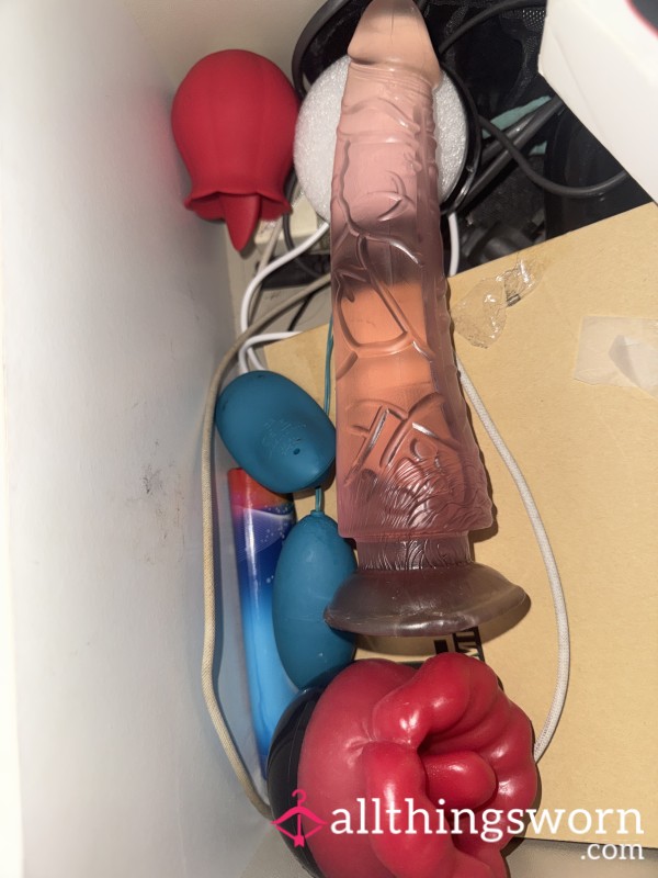 Pick A Toy😈